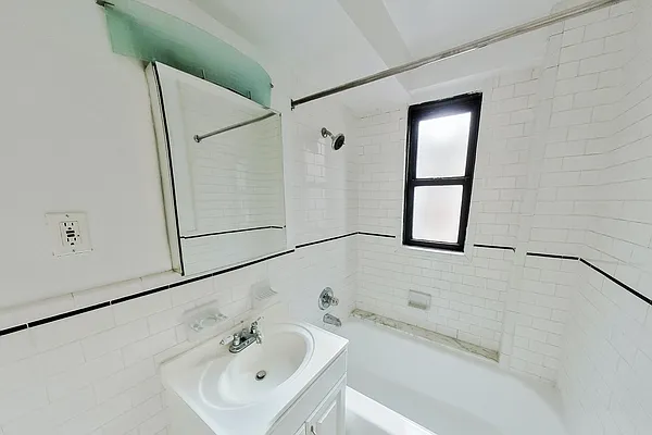 Rented by Stonehenge NYC LLC | media 6