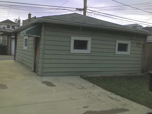 W Altgeld St — Photo 43