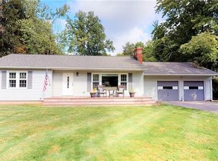 8644 Ranch Dr, Chesterland, OH 44026