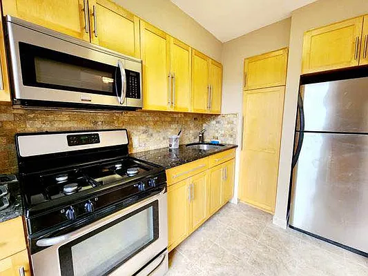 Rented by Linda N Eskander, LREB | media 24
