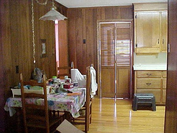3rd image of 185 Wilton Ln