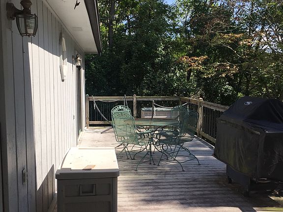 2nd image of 135 Golden Pond Ln