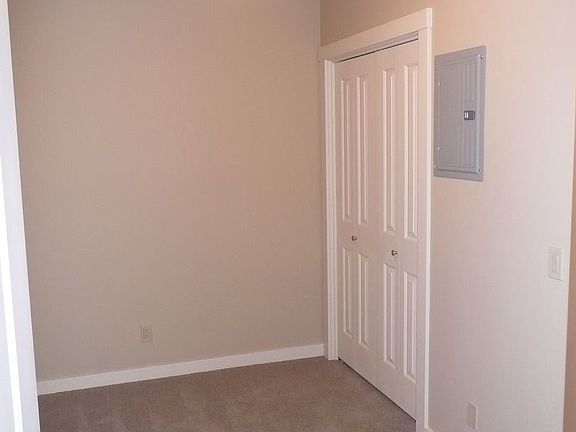 5th image of 1917 Franklin Pl E APT A