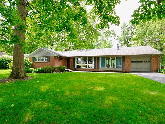 4th image of 1449 Orchard Park Dr N