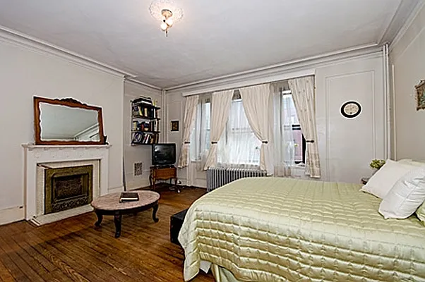 Sold by East Egg Realty | media 34