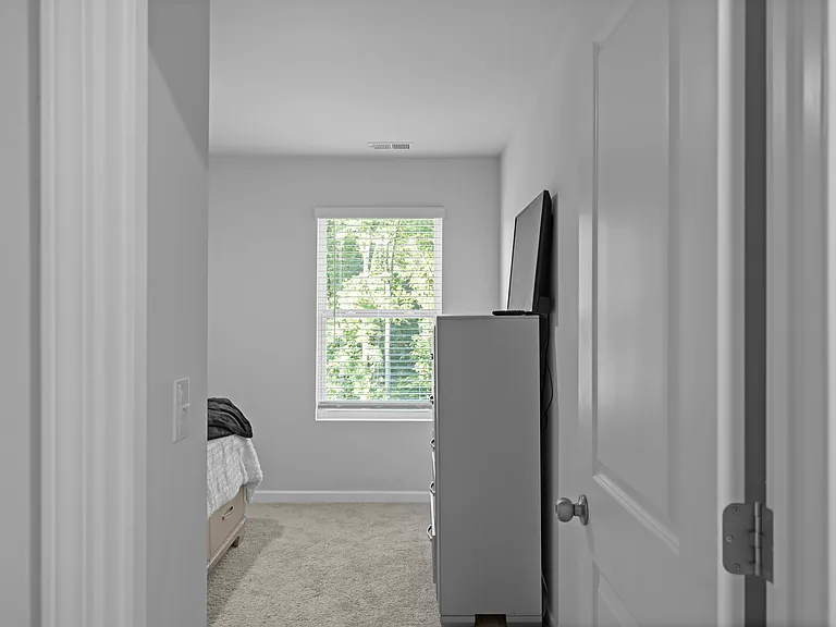 Knoll Hollow Rd — Photo 13
