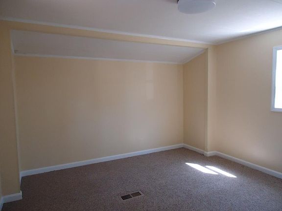 5th image of 9 Sargent Place #110