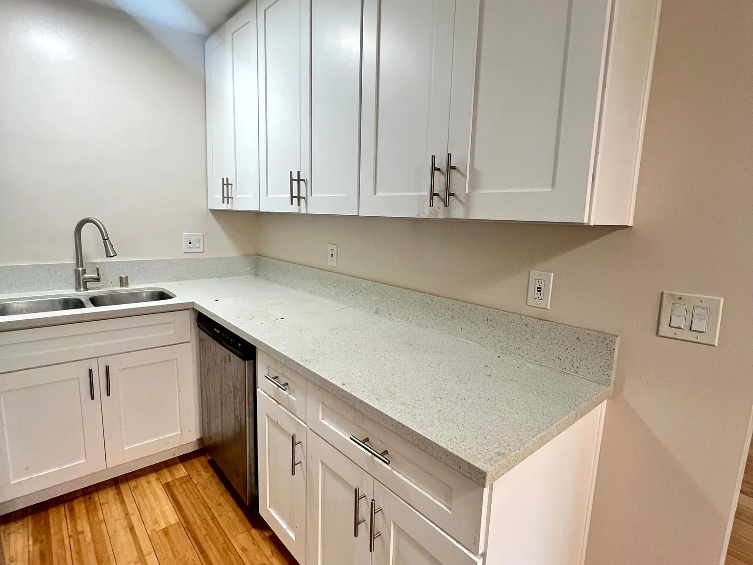 2637 Centinela Ave — Photo 4