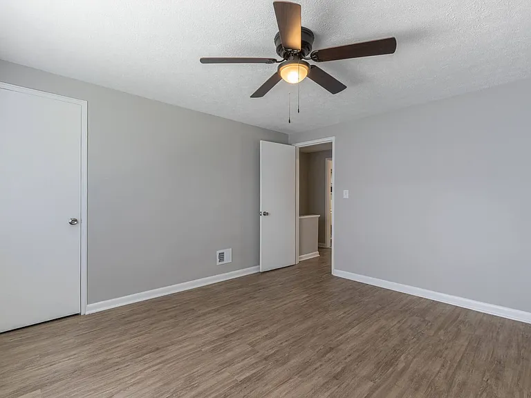 Maples Townhomes — Photo 13