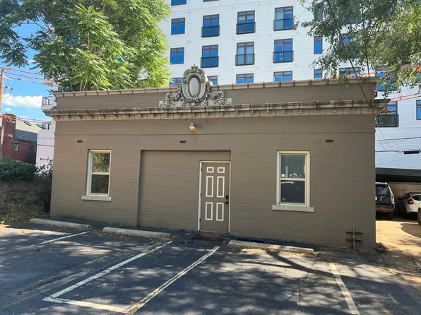 4542 W Pine Blvd, Saint Louis, MO 63108