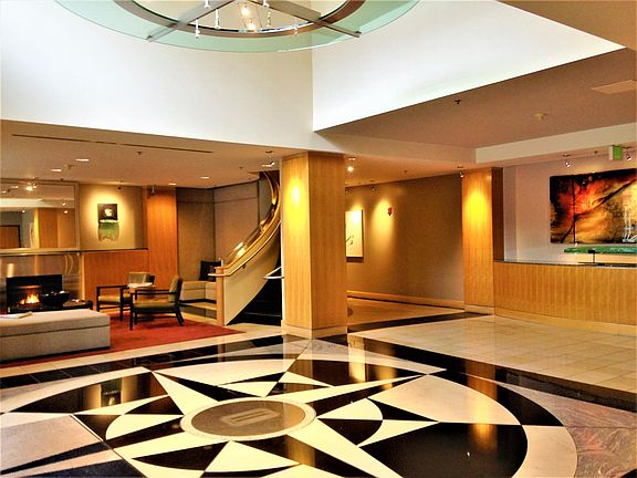 Beautiful Lobby!!