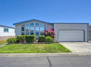 31 Falcon Crest Cir, Napa, CA 94558