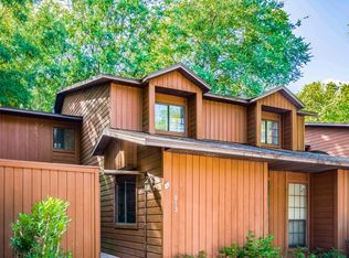 913 SW 57th Dr, Gainesville, FL 32607