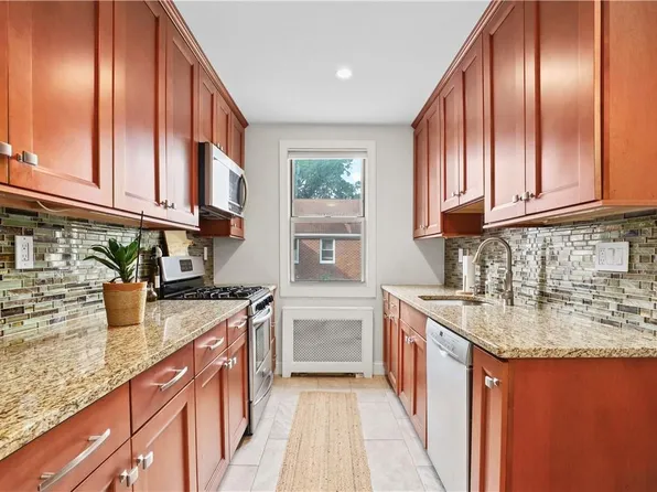 2 Bryant Crescent #2B, White Plains, NY 10605