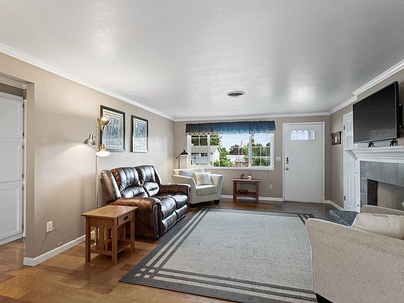 5th image of 13310 E 10th Ave #13312
