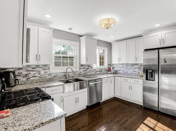 11551 S Justine St, Chicago, IL 60643