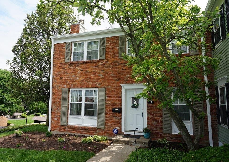 1st image of 17 Applewood Dr #17
