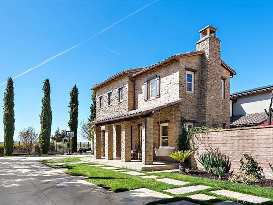 1 Kent Ct, Mission Viejo, CA 92694