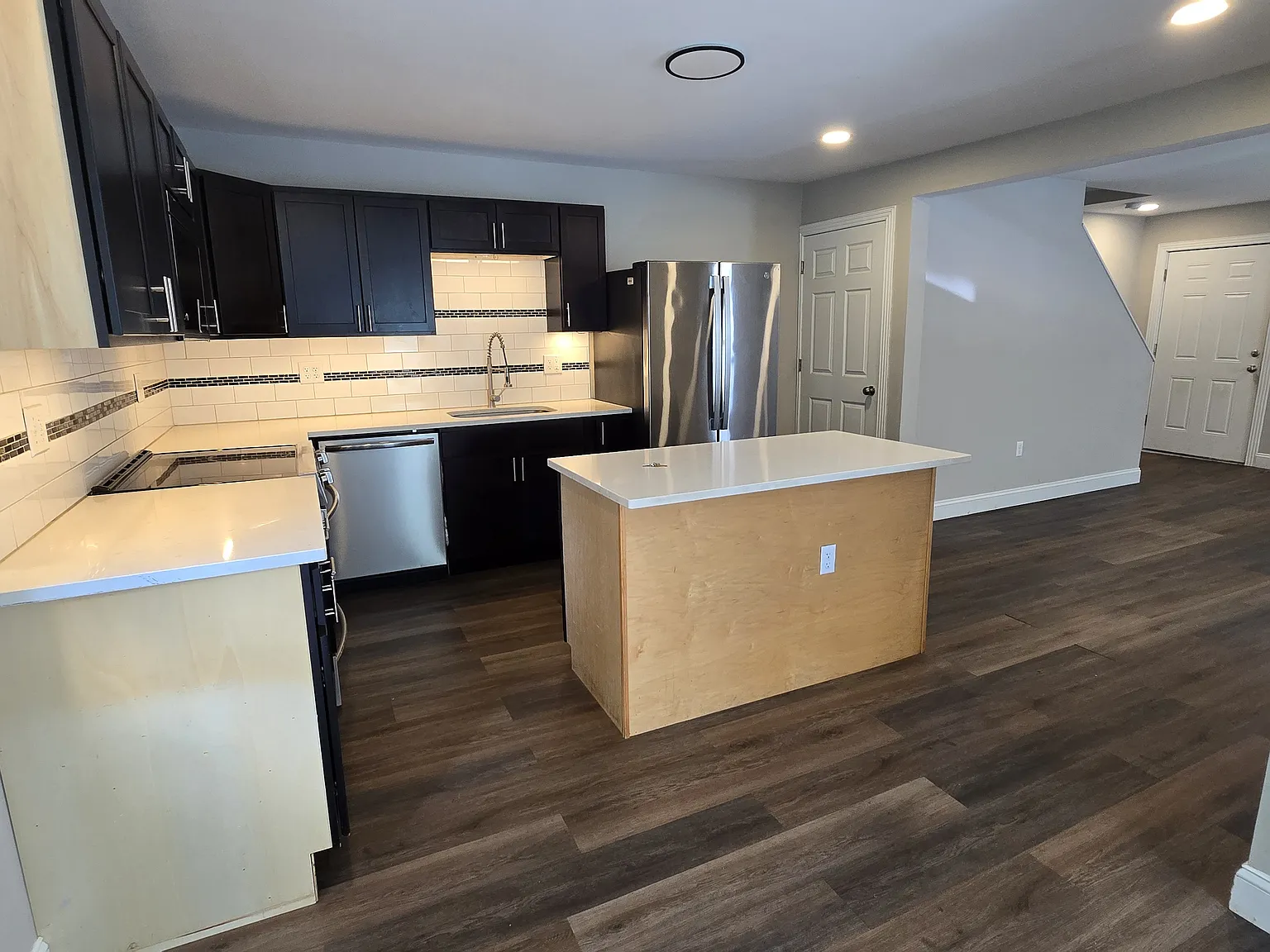 4 bed, 2.5 bath, $2,300 — Photo 1