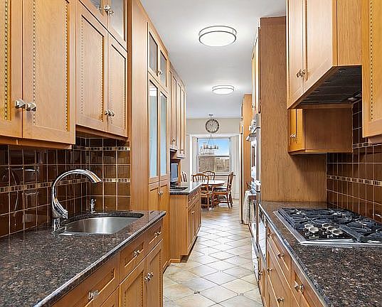 5th image of 151 W 86th St APT 12D