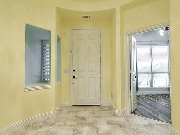 4th image of 1365 Litchfield Ln