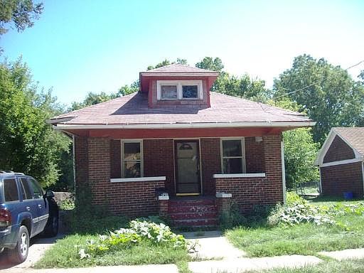 1st image of 727 W Hammond Ave