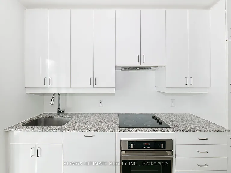 426 University Ave #1106 — Photo 13