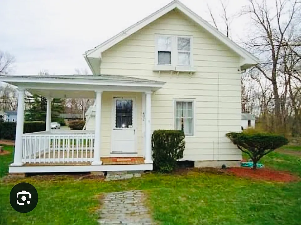 402 South St