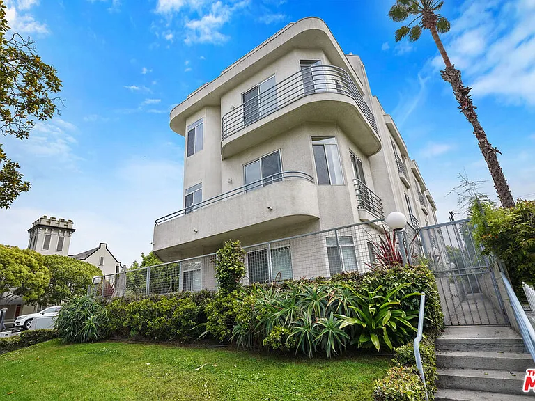 1325 Arizona Ave #201 — Photo 51