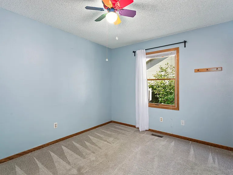 1702 Dora St — Photo 38