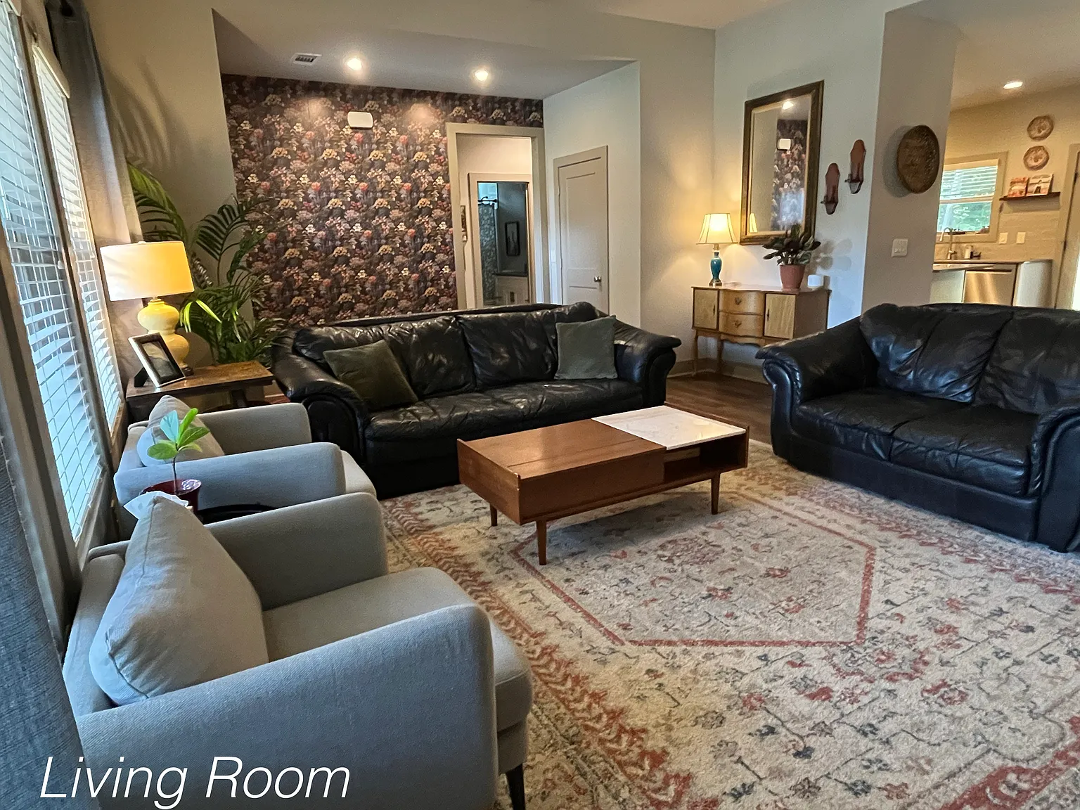 3 bed, 1800 sqft, $3,000 — Photo 3