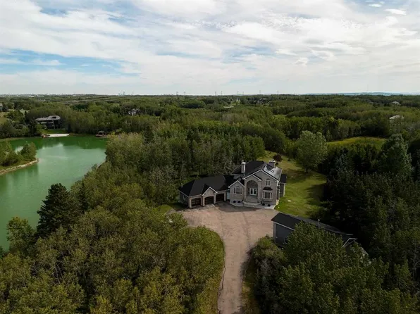 39 NE Alexa Close, Rocky View County, AB T3R 1B9