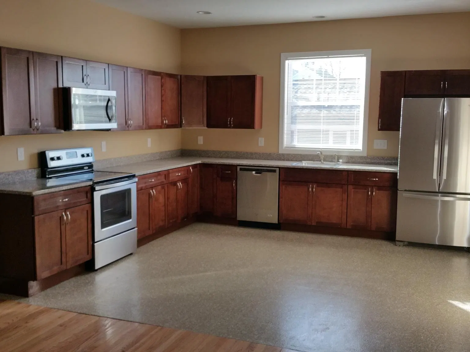 19 Lancaster St — Photo 2