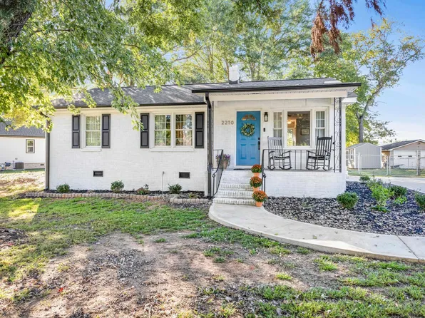 2210 E Lee Rd, Taylors, SC 29687