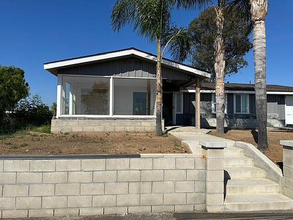 4th image of 2163 N Santa Fe Ave