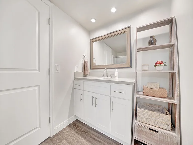 7405 Seashore Dr — Photo 16