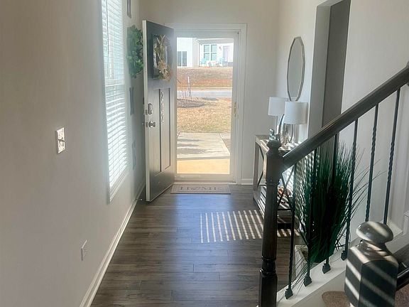 3rd image of 202 Ashborne Ln