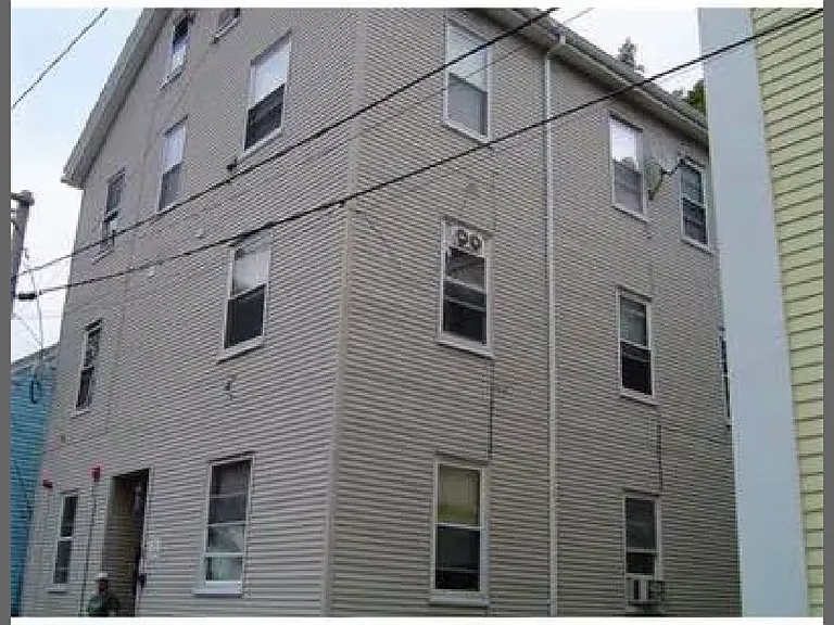 10 Howard St — Photo 1
