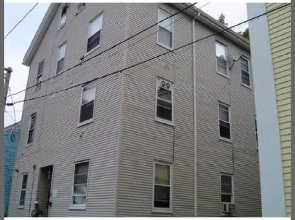 10 Howard St, Salem, MA 01970
