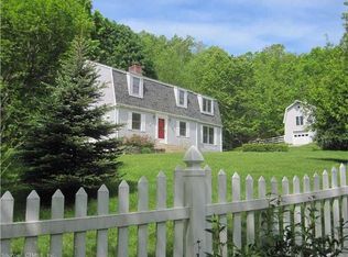 38 Walnut Hill Rd, East Lyme, CT 06333