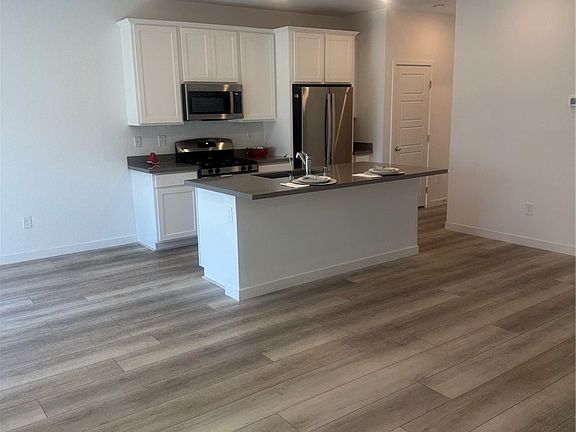 3rd image of 9583 Noah Pointe Ave