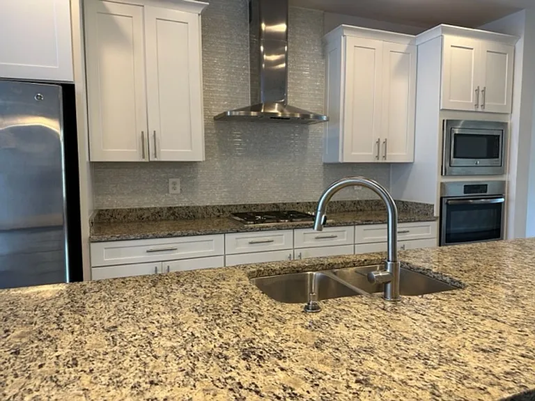 7313 Taylors Hill Ln — Photo 6
