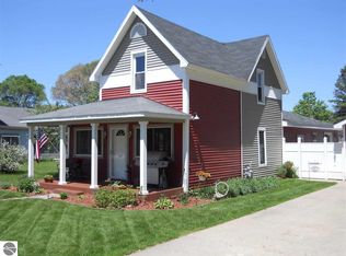 507 E Cayuga St, Bellaire, MI 49615