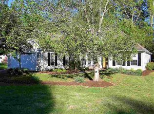 1227 Raintree Dr, Charlottesville, VA 22901