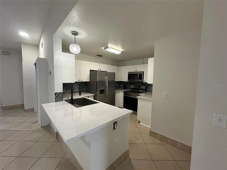 1000 Dolphin Dr — Photo 9