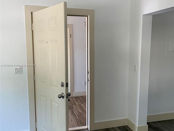 2nd image of 2500 NE 192nd St APT 2