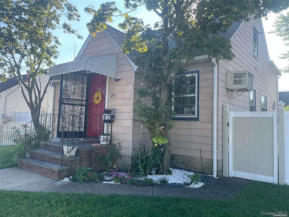 1st image of 25 Grand St