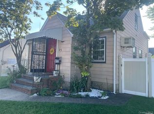 25 Grand St, Elmont, NY 11003