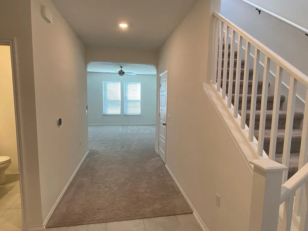 5 bed, 3.0 bath, 2245 sqft, $2,499 — Photo 3