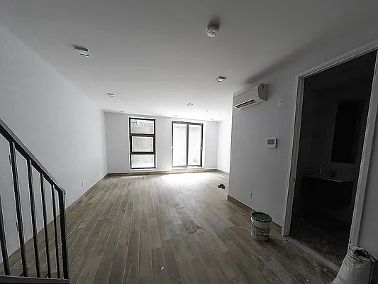 Rented by Cyberapts Management | media 25